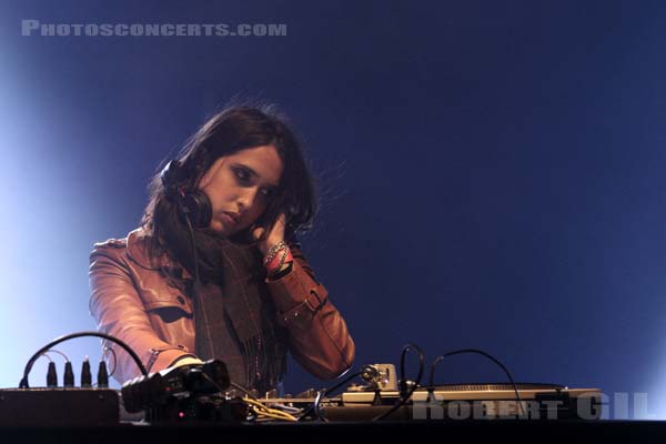 HELENA HAUFF - 2017-08-18 - SAINT MALO - Fort de St Pere - Scene des Remparts - 